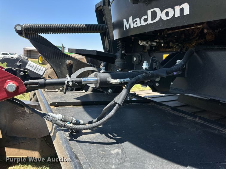 image for item DN4670 2021 MacDon M1240  swather / windrower