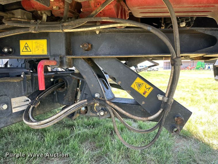 image for item DN4670 2021 MacDon M1240  swather / windrower
