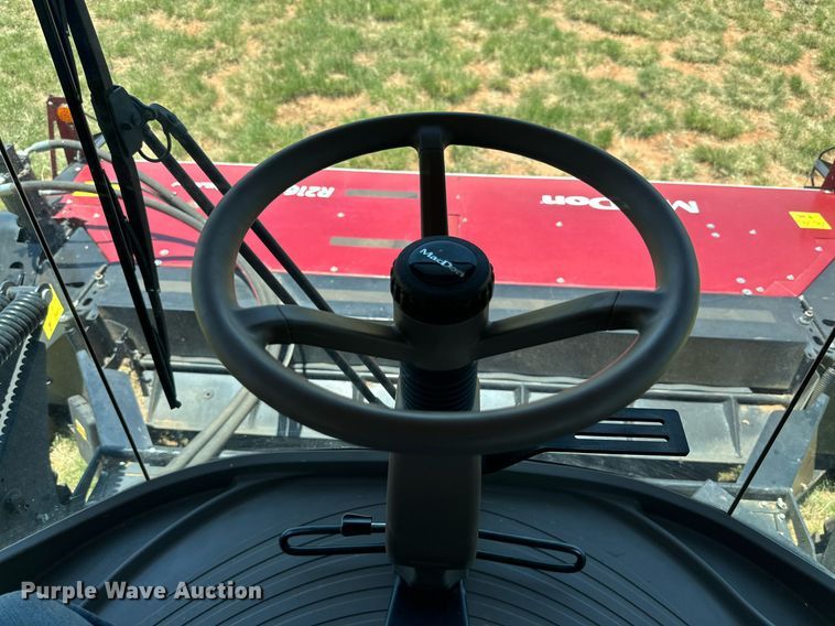 image for item DN4670 2021 MacDon M1240  swather / windrower