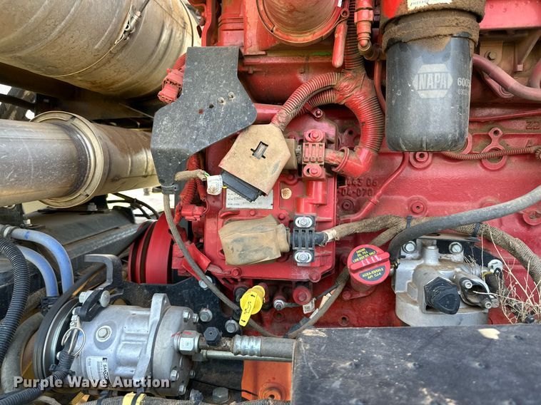 image for item DN4670 2021 MacDon M1240  swather / windrower