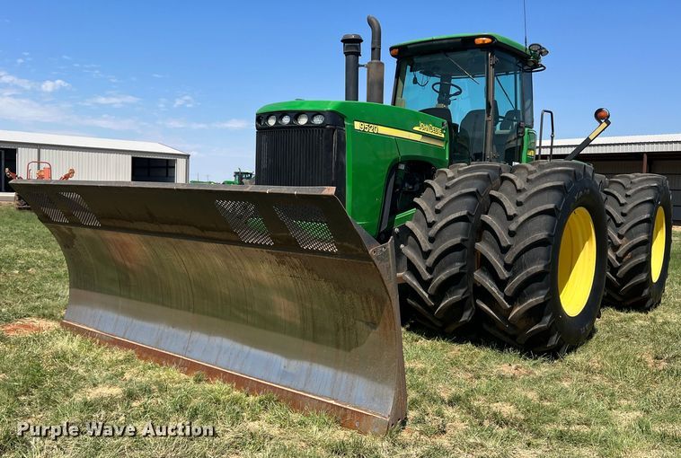 image for item DN4674 2007 John Deere 9520  4WD tractor