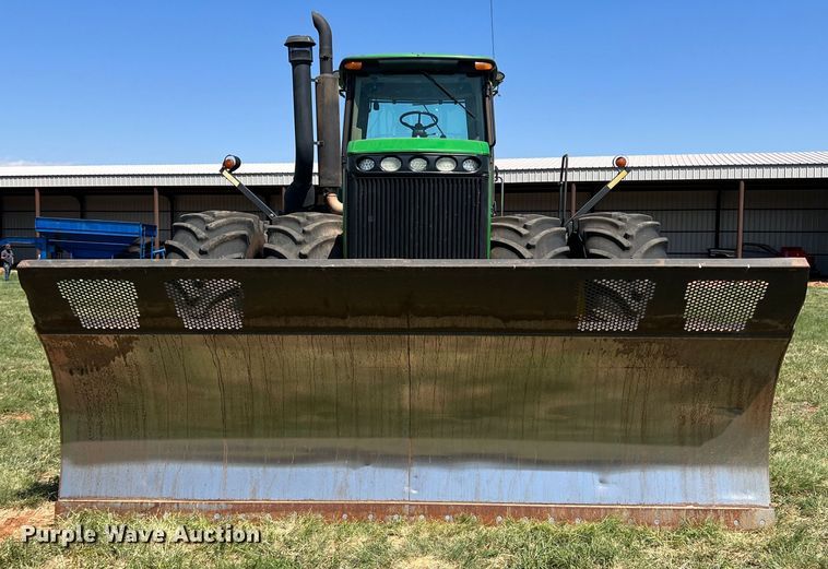 image for item DN4674 2007 John Deere 9520  4WD tractor