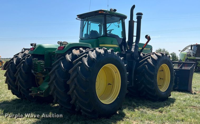 image for item DN4674 2007 John Deere 9520  4WD tractor