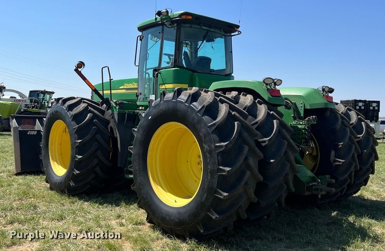 image for item DN4674 2007 John Deere 9520  4WD tractor