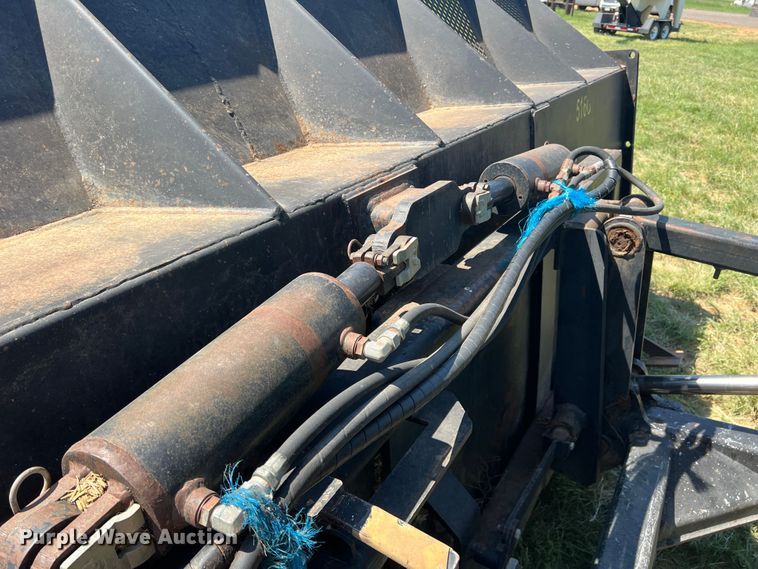 image for item DN4674 2007 John Deere 9520  4WD tractor