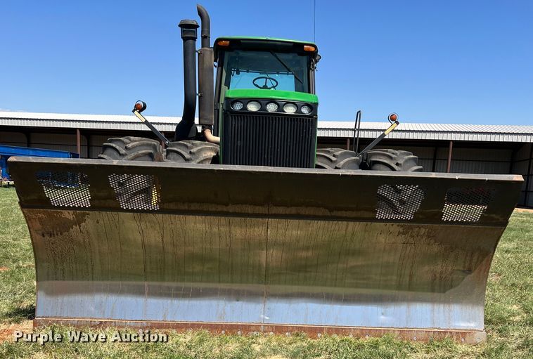 image for item DN4674 2007 John Deere 9520  4WD tractor