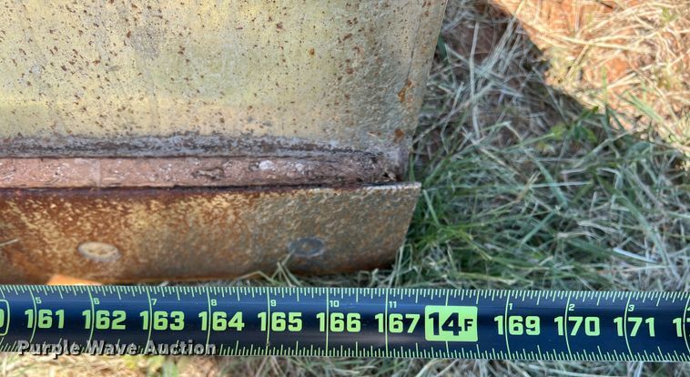 image for item DN4674 2007 John Deere 9520  4WD tractor