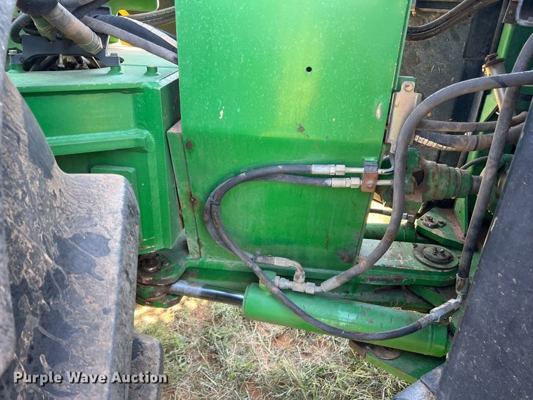 image for item DN4674 2007 John Deere 9520  4WD tractor
