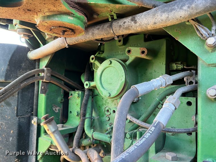 image for item DN4674 2007 John Deere 9520  4WD tractor