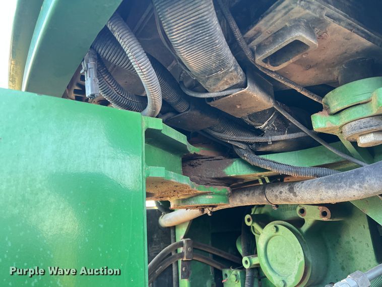 image for item DN4674 2007 John Deere 9520  4WD tractor