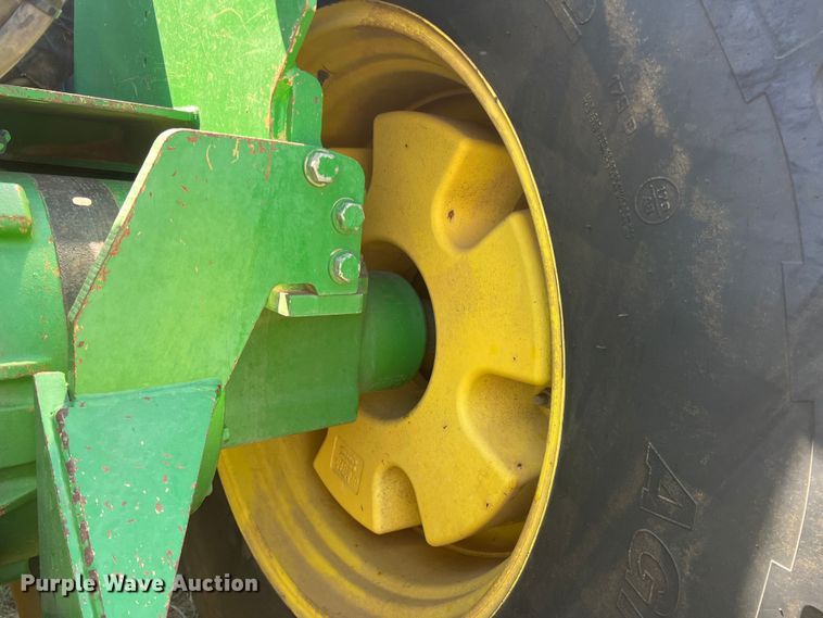 image for item DN4674 2007 John Deere 9520  4WD tractor