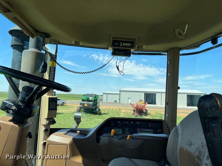 image for item DN4674 2007 John Deere 9520  4WD tractor