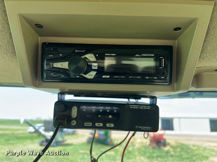 image for item DN4674 2007 John Deere 9520  4WD tractor