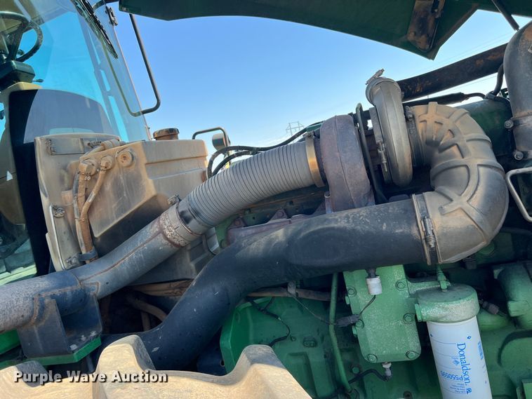 image for item DN4674 2007 John Deere 9520  4WD tractor