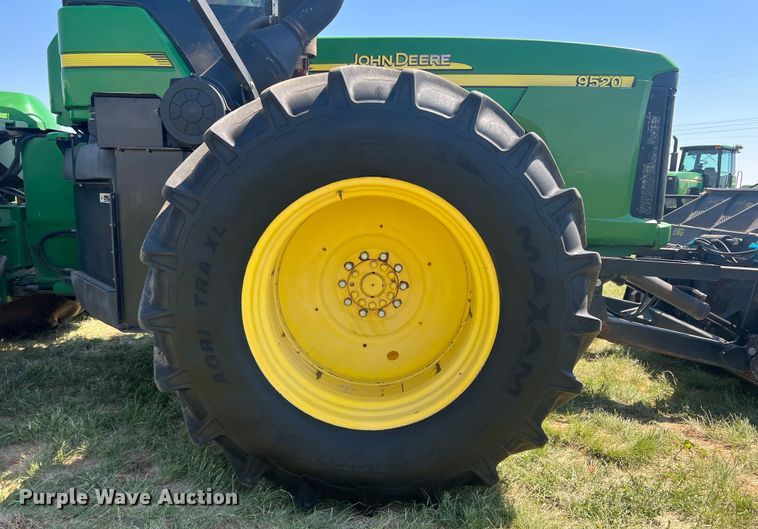 image for item DN4674 2007 John Deere 9520  4WD tractor