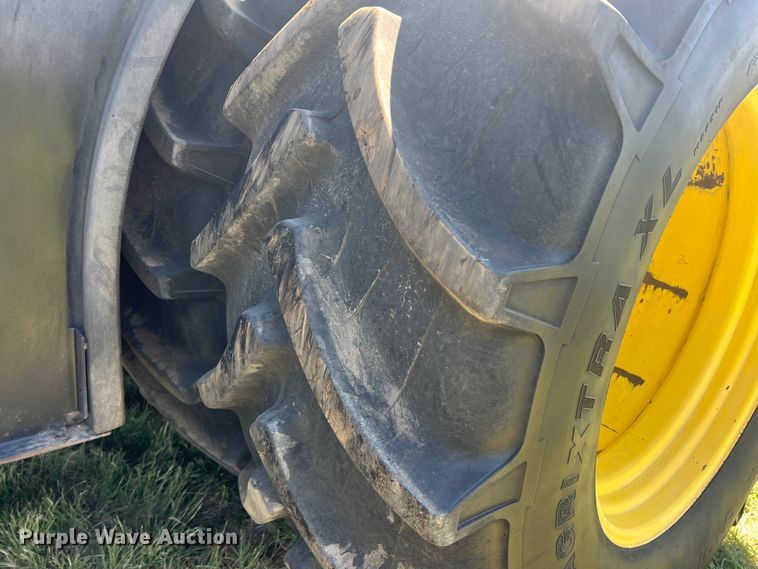 image for item DN4674 2007 John Deere 9520  4WD tractor