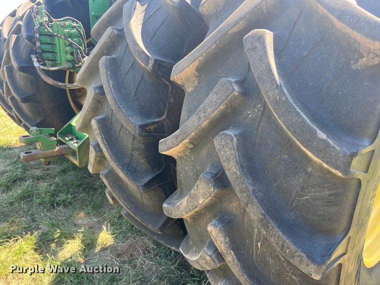 image for item DN4674 2007 John Deere 9520  4WD tractor