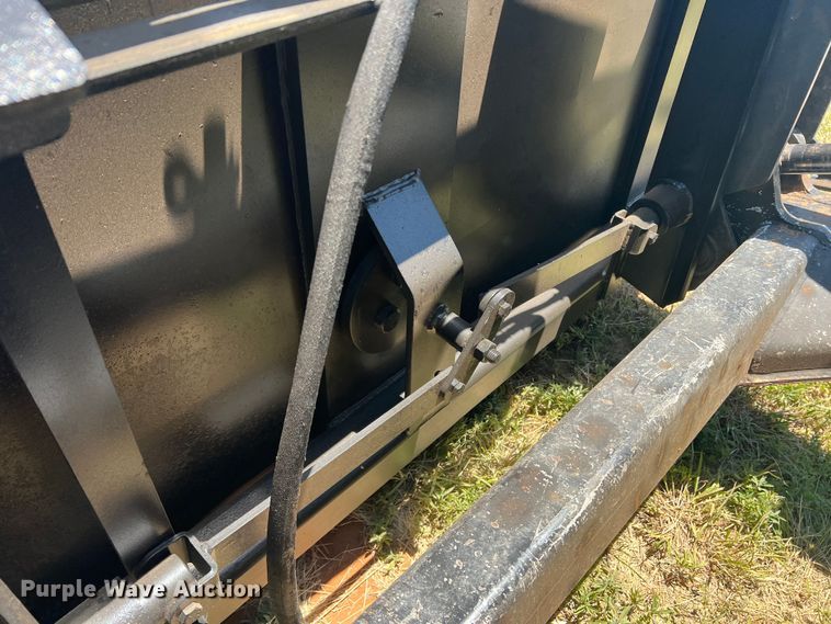 image for item DN4675 2007 John Deere 9520  4WD tractor