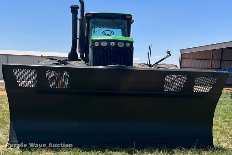 image for item DN4675 2007 John Deere 9520  4WD tractor