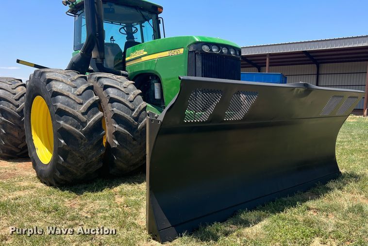 image for item DN4675 2007 John Deere 9520  4WD tractor