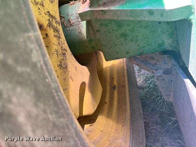 image for item DN4675 2007 John Deere 9520  4WD tractor