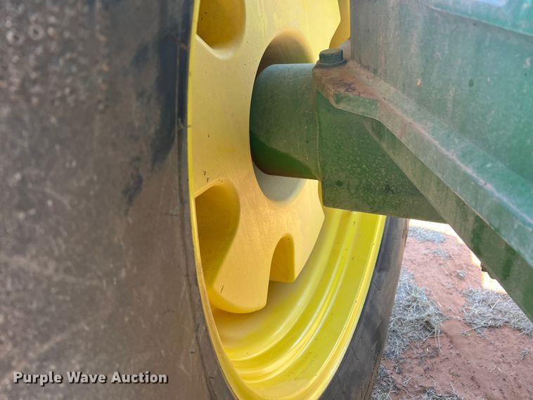 image for item DN4675 2007 John Deere 9520  4WD tractor