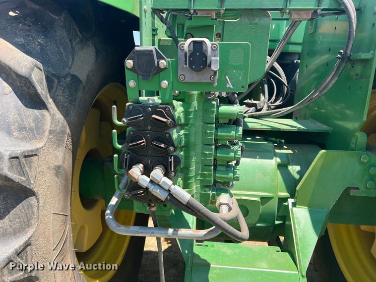 image for item DN4675 2007 John Deere 9520  4WD tractor