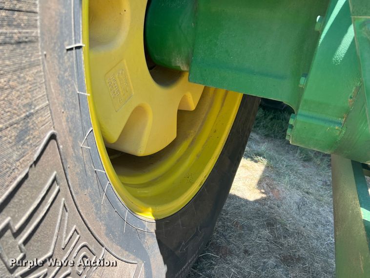 image for item DN4675 2007 John Deere 9520  4WD tractor