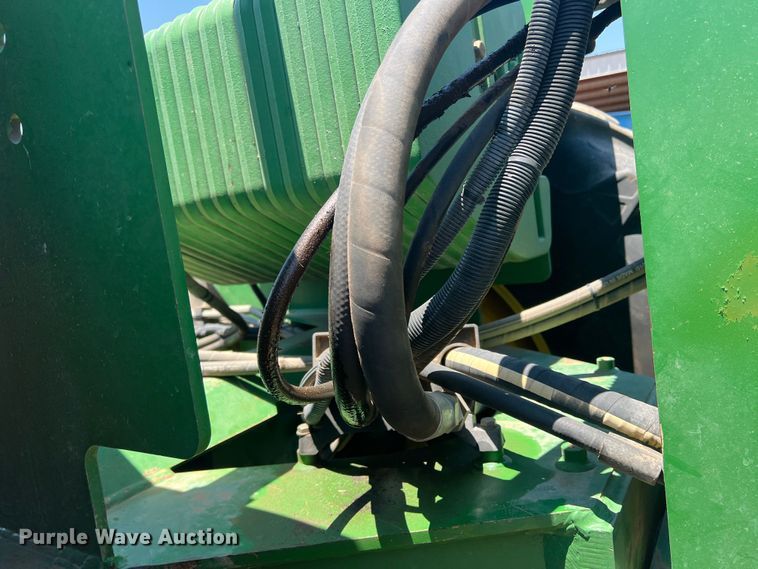 image for item DN4675 2007 John Deere 9520  4WD tractor