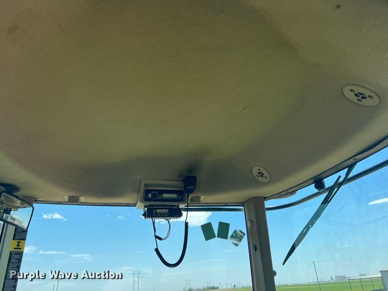 image for item DN4675 2007 John Deere 9520  4WD tractor