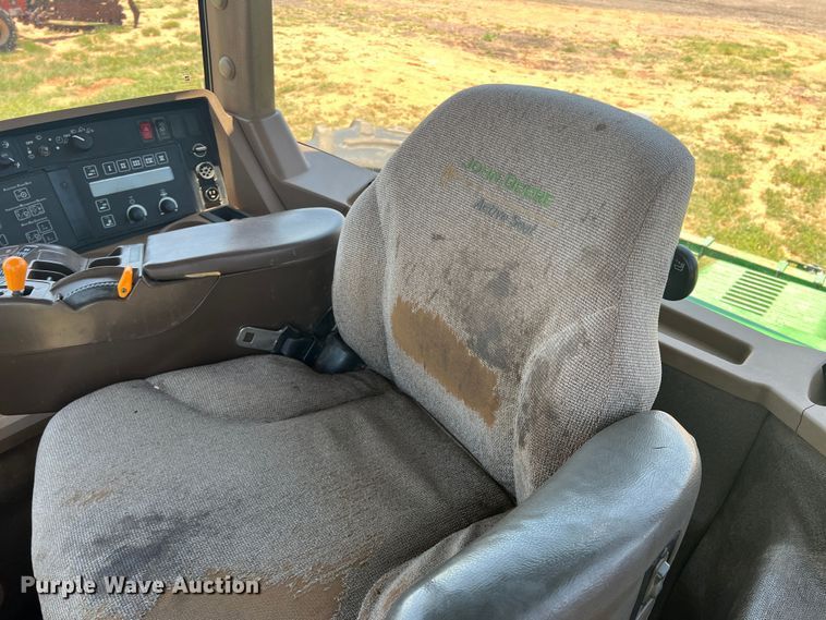 image for item DN4675 2007 John Deere 9520  4WD tractor