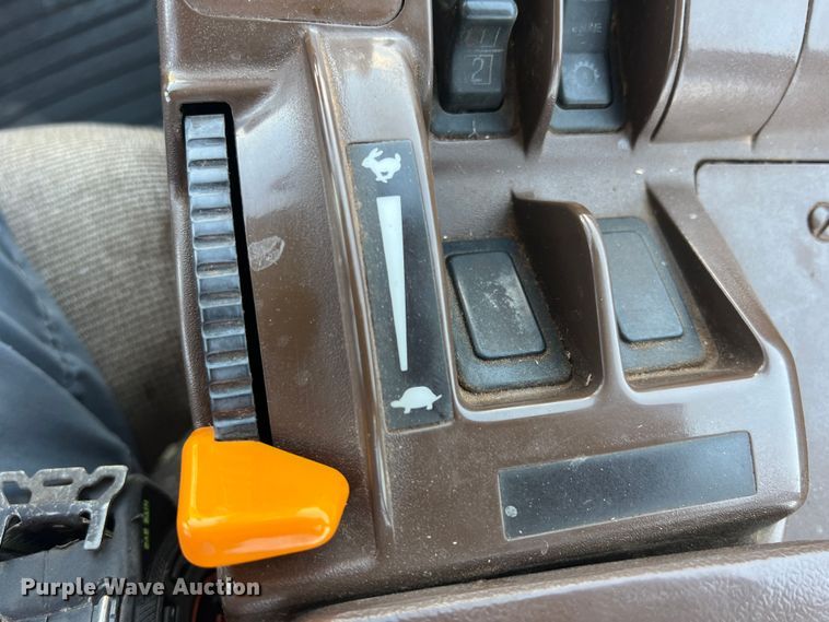 image for item DN4675 2007 John Deere 9520  4WD tractor