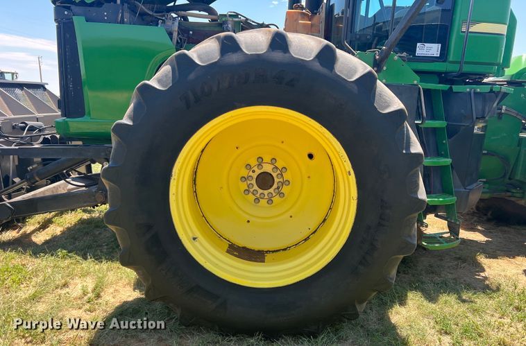 image for item DN4675 2007 John Deere 9520  4WD tractor