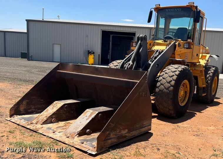 image for item DN4676 2004 Volvo L70E  wheel loader