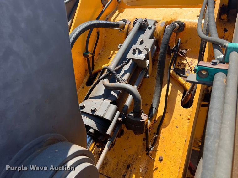 image for item DN4676 2004 Volvo L70E  wheel loader