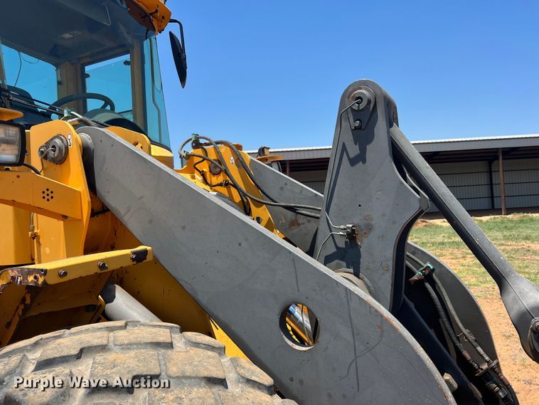 image for item DN4676 2004 Volvo L70E  wheel loader