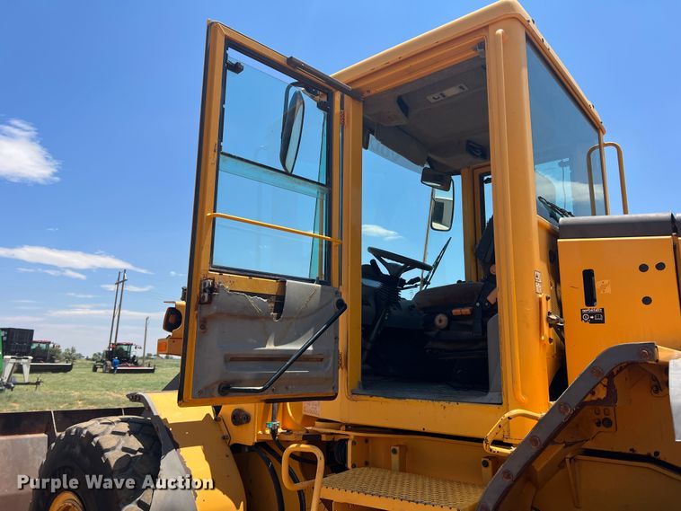 image for item DN4676 2004 Volvo L70E  wheel loader