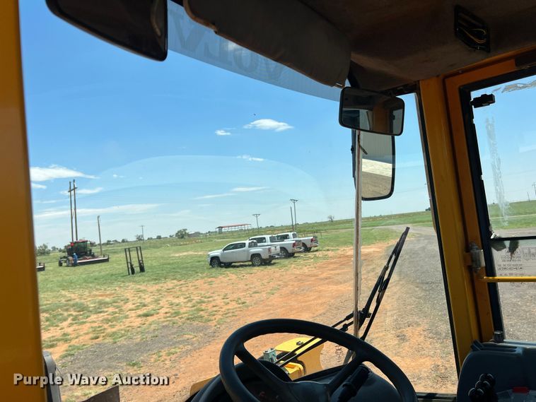 image for item DN4676 2004 Volvo L70E  wheel loader