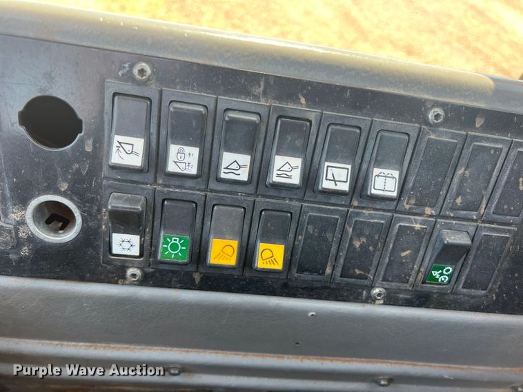 image for item DN4676 2004 Volvo L70E  wheel loader