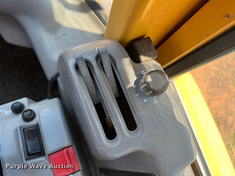 image for item DN4676 2004 Volvo L70E  wheel loader