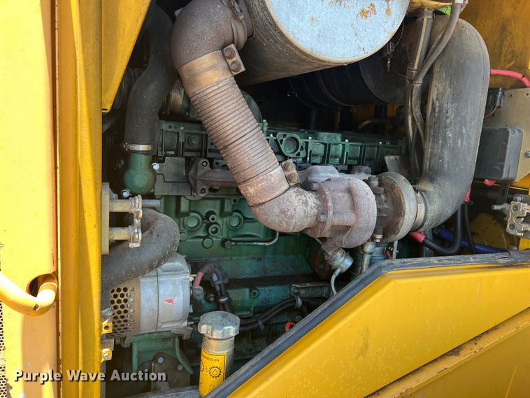 image for item DN4676 2004 Volvo L70E  wheel loader