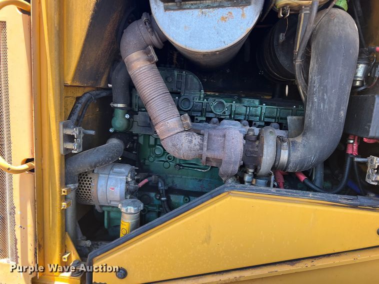 image for item DN4676 2004 Volvo L70E  wheel loader