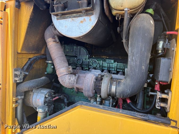 image for item DN4676 2004 Volvo L70E  wheel loader