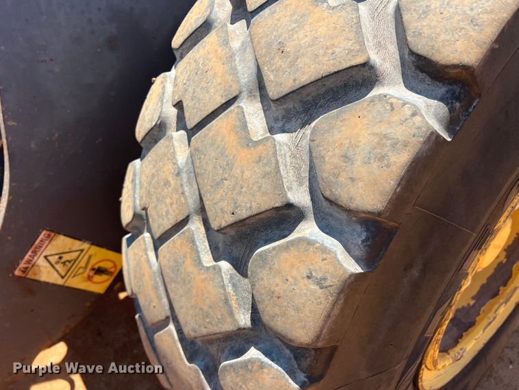 image for item DN4676 2004 Volvo L70E  wheel loader