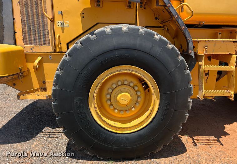 image for item DN4676 2004 Volvo L70E  wheel loader