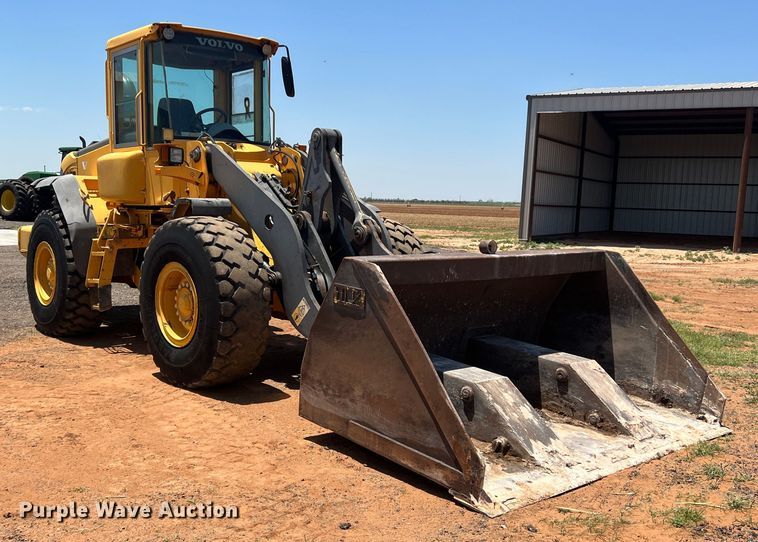 image for item DN4677 2004 Volvo L70E  wheel loader