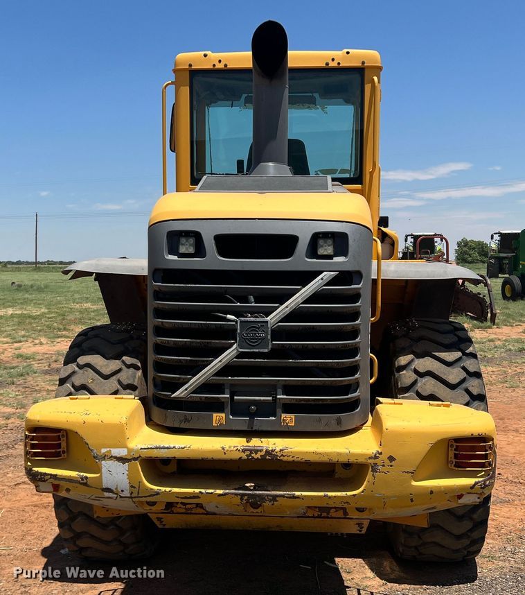 image for item DN4677 2004 Volvo L70E  wheel loader