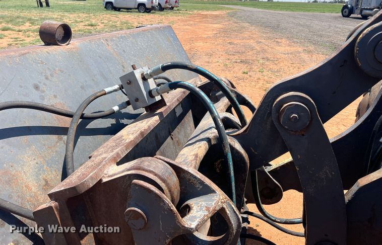 image for item DN4677 2004 Volvo L70E  wheel loader