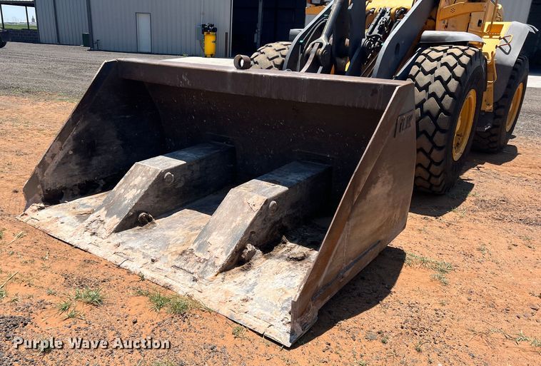 image for item DN4677 2004 Volvo L70E  wheel loader