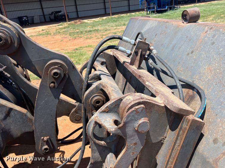 image for item DN4677 2004 Volvo L70E  wheel loader